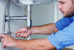 Emergency Plumbing Services Explained: Common Issues Like Burst Pipes, Gas Leaks, and More